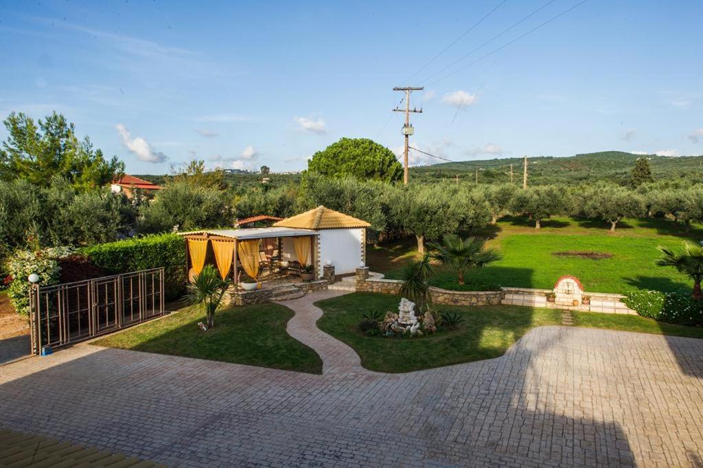 Cozy Flats In An Olive Grove By The Sandy Beach Kánalos Esterno foto