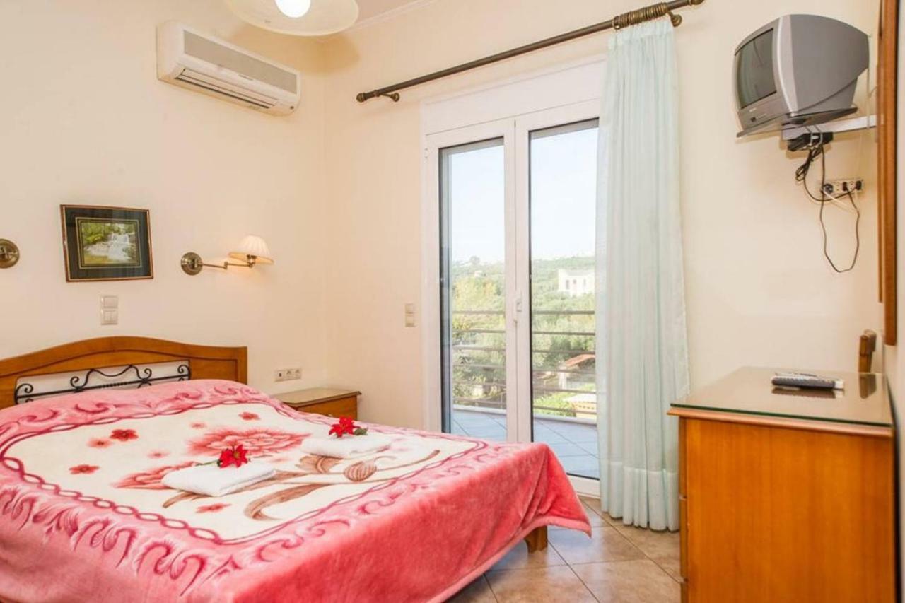 Cozy Flats In An Olive Grove By The Sandy Beach Kánalos Esterno foto