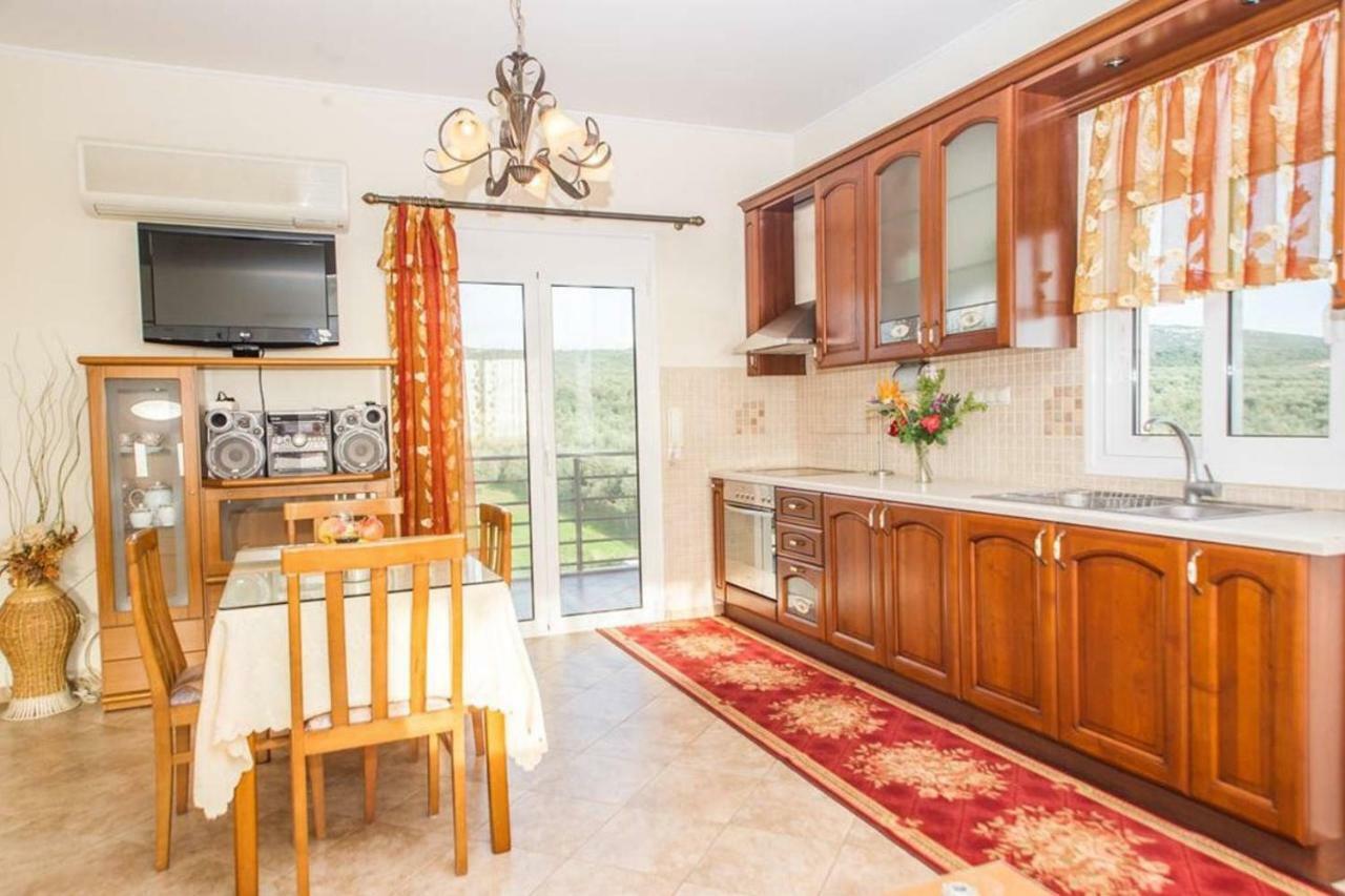 Cozy Flats In An Olive Grove By The Sandy Beach Kánalos Esterno foto